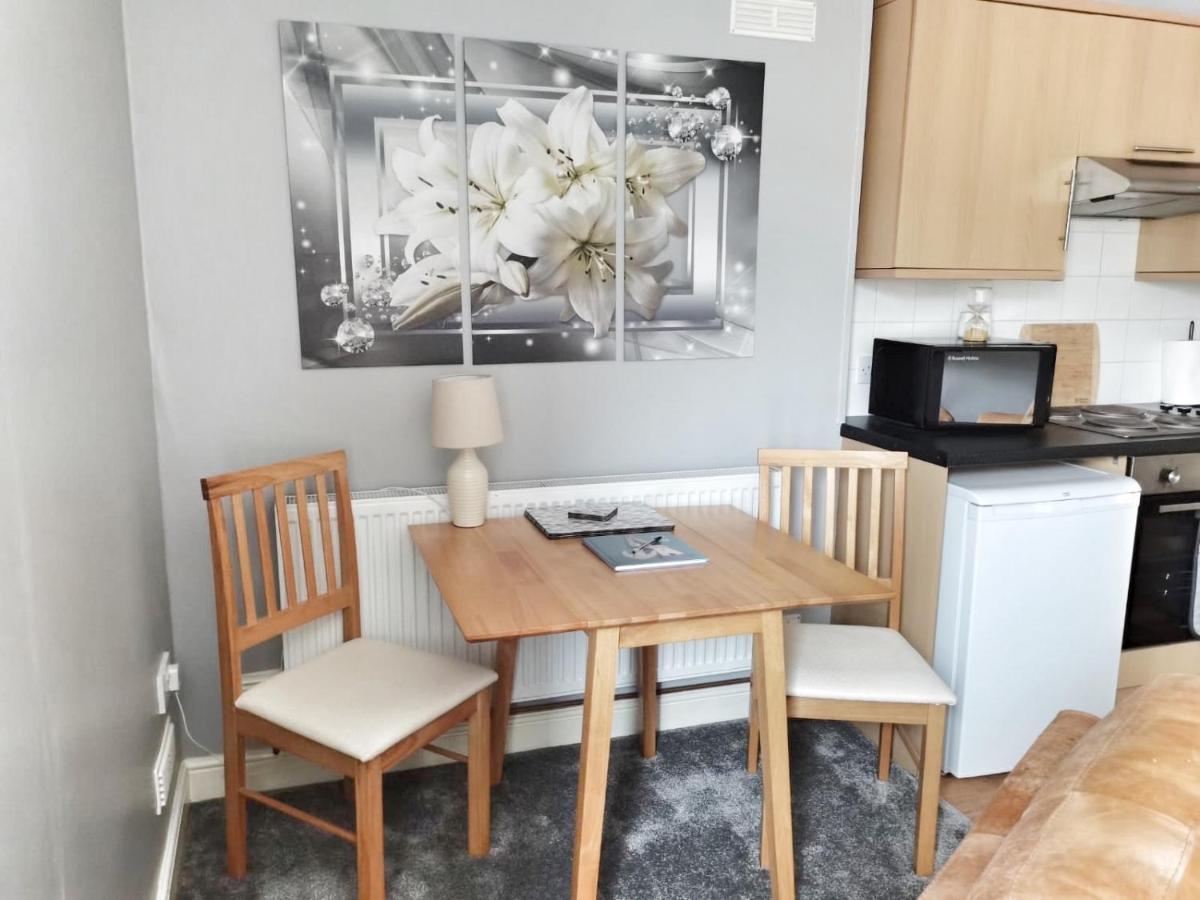 Gwynedd House Flat 1 Lägenhet Pentraeth Exteriör bild